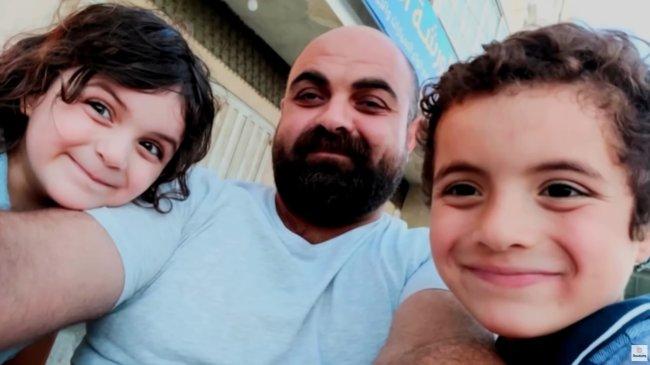 Dokter Palestina yang 9 Anaknya Tewas di Tangan Zionis Telah Meninggal, si Bungsu Masih Kritis